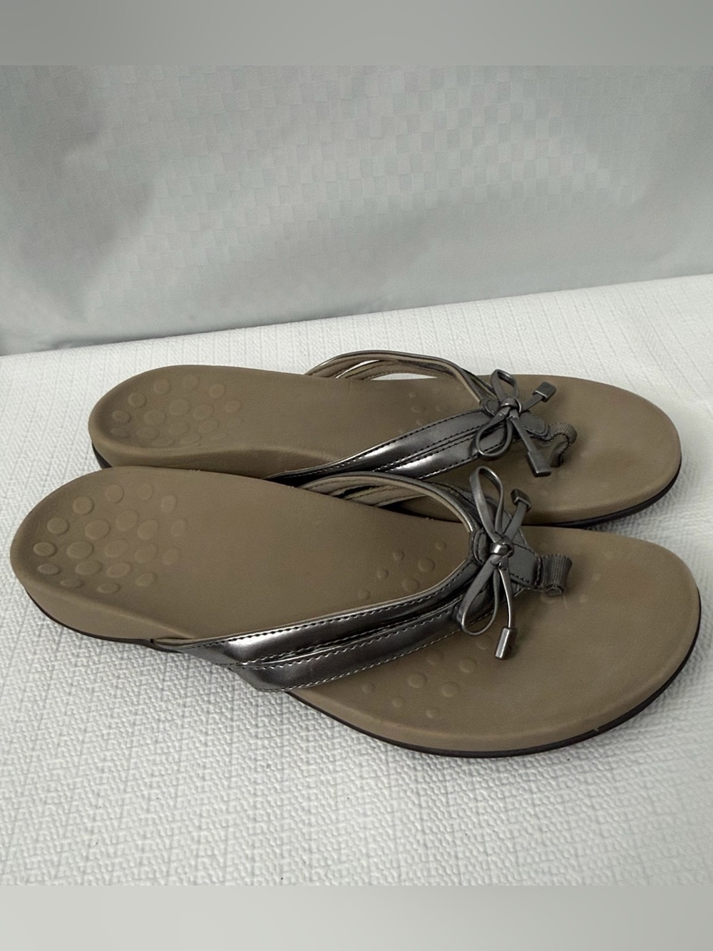 Vionic Bella X Sandals Womens Size 9 Silver Orthopedic Comfort